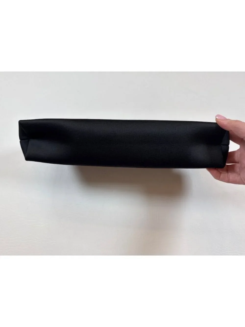 Skims Neoprene Clutch Zip Pouch in Soft Black